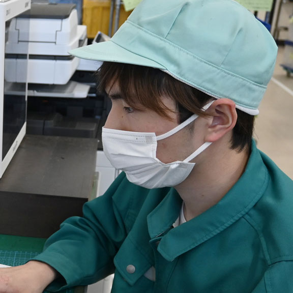 社員B